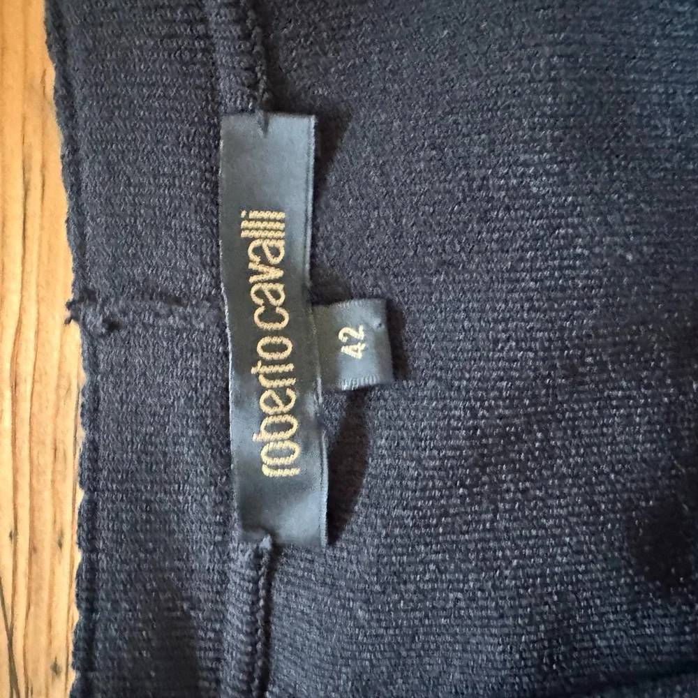 Roberto Cavalli Black Top with Animal Print Bra Top - Picture 11 of 11